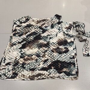Olivaceous Black and White Snake Print Blouse